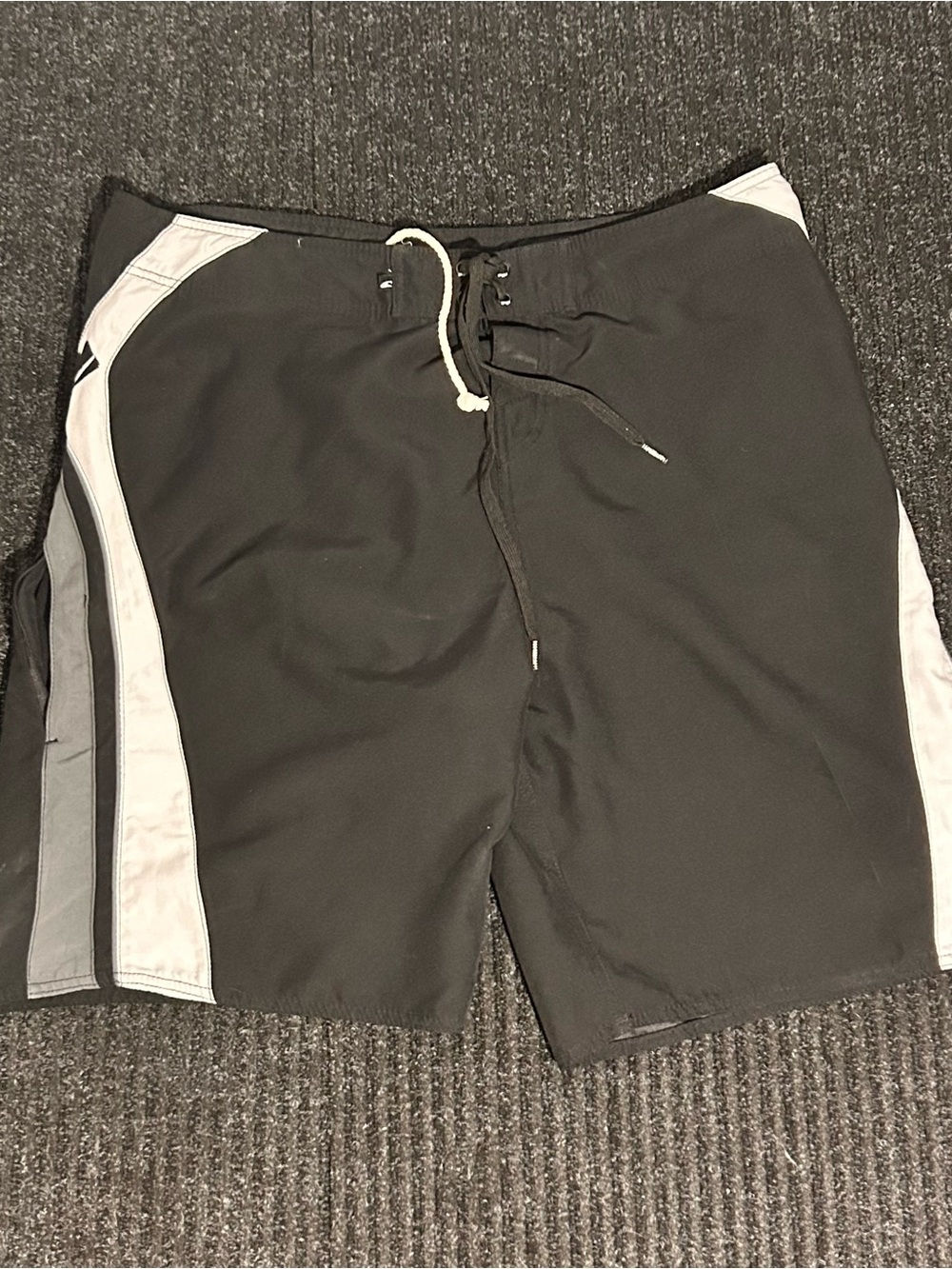 Black and white o’Neil board shorts